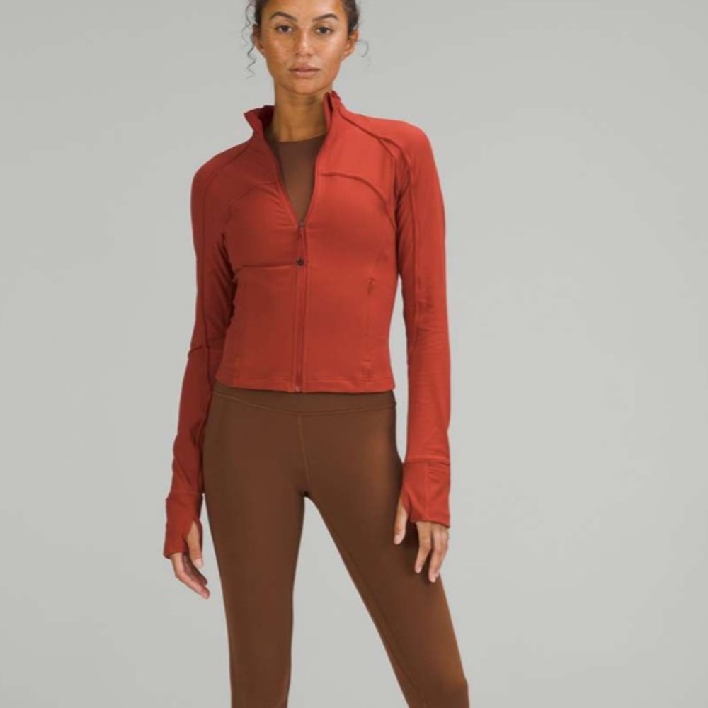 Lululemon Ribbed Nulu Cropped Define Jacket
Cayenne 12